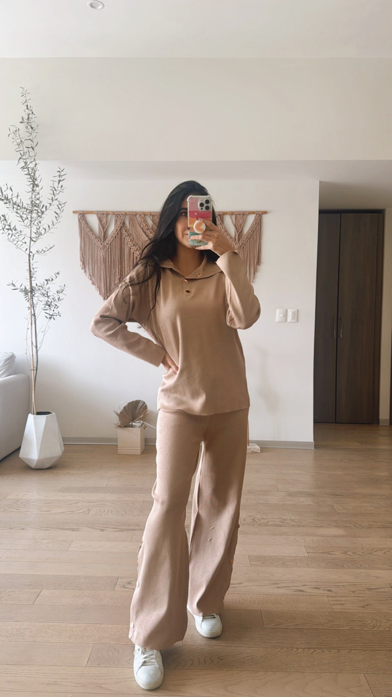 Set Karina
