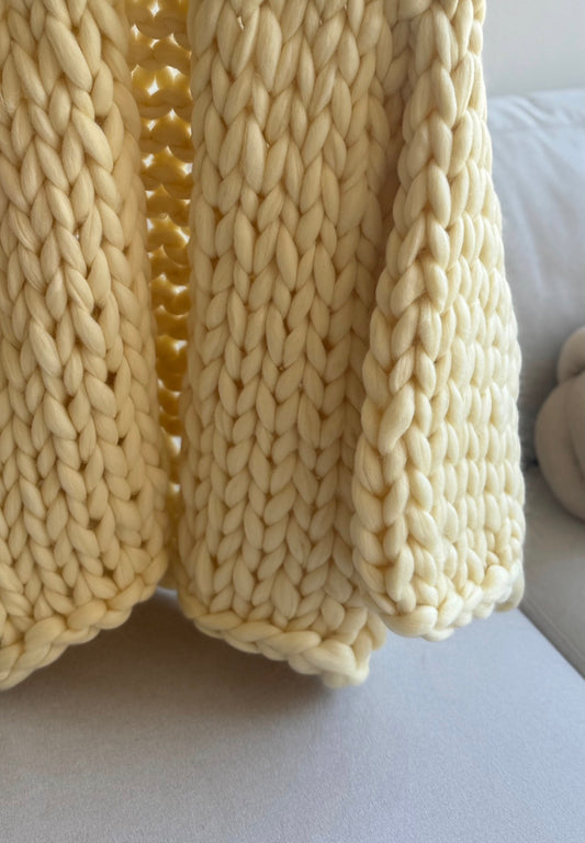 Suéter Merino Butter Yellow